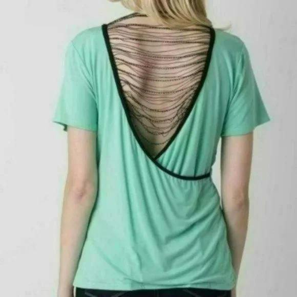 ♡3/$30♡ BKE Boutique NWOT top with beaded open back - Picture 1 of 4